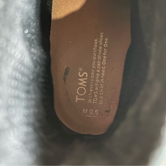 TOMS Men's Black Leather Wingtip Lace Up Brogue Boots with Vibram Soles - Picture 9 of 11